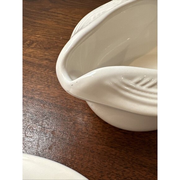 Retired Pfaltzgraff Acadia White Gravy Boat and Underplate Set - Picture 9 of 9